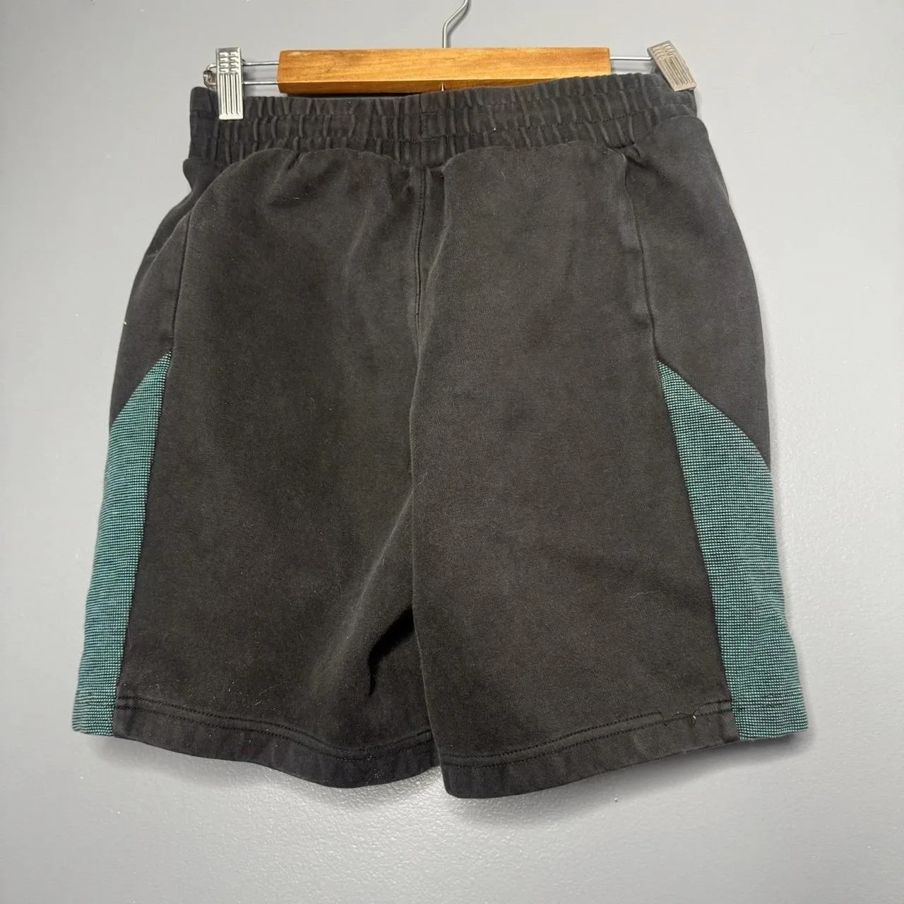 Puma Men's Black Shorts - Image 7