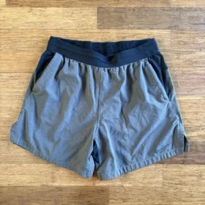 Nike Men's Grey and Black Shorts