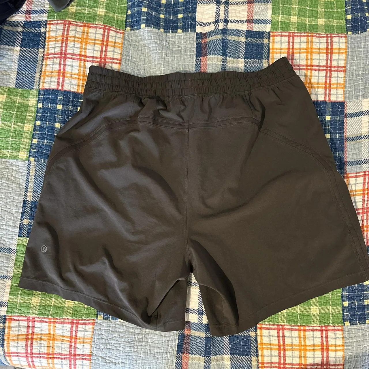 Lululemon Men's Grey Shorts - Image 2