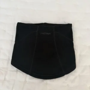 Women's Black Scarf-wraps