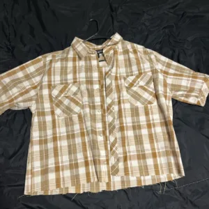 Men's Brown and Tan Shirt
