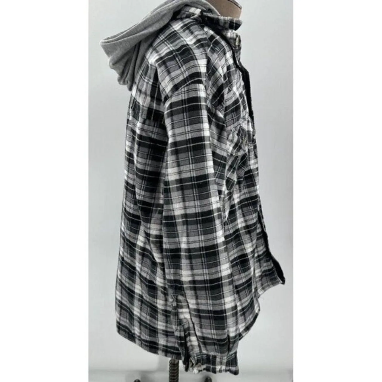 Men's Black and White Shirt - Image 6