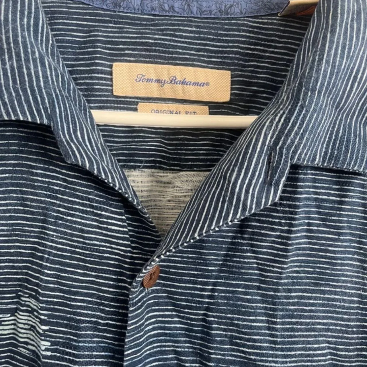 Tommy Bahama Men's Blue Shirt - Image 2