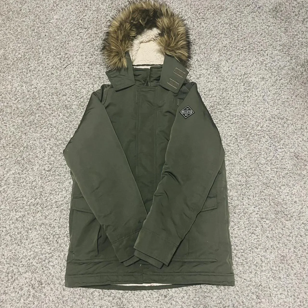 Hollister Co. Men's Green and Khaki Coat - Image 3