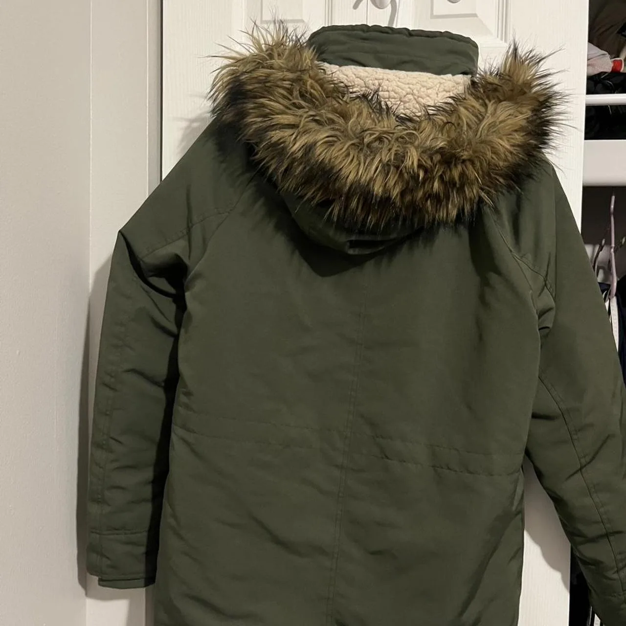 Hollister Co. Men's Green and Khaki Coat - Image 2