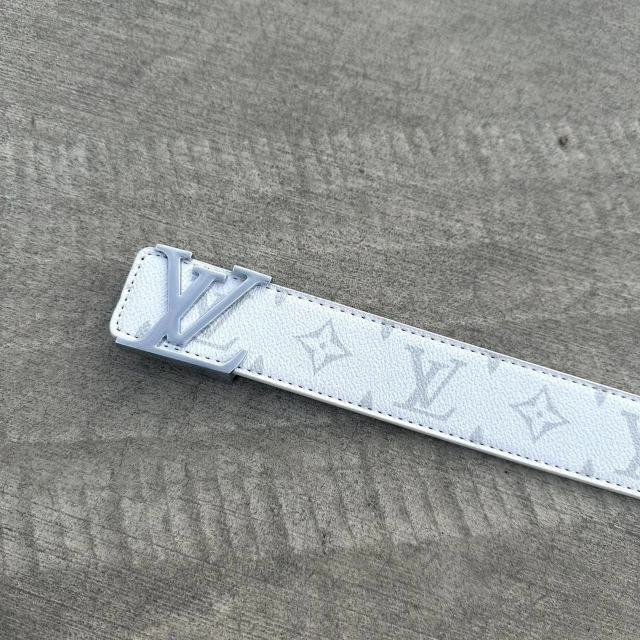 Men's White Belt - Image 2