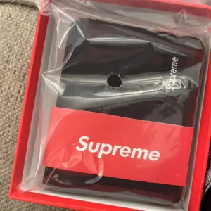 Supreme Men's Black and Red Wallet-purses