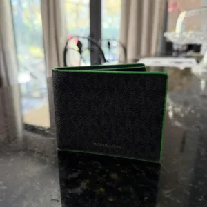 Michael Kors Men's Green and Black Wallet-purses