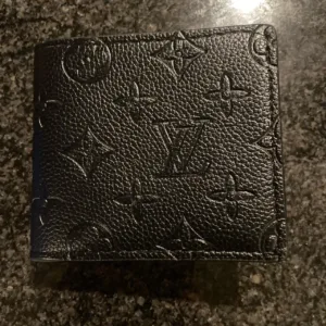 Louis Vuitton Men's Black and Silver Wallet-purses