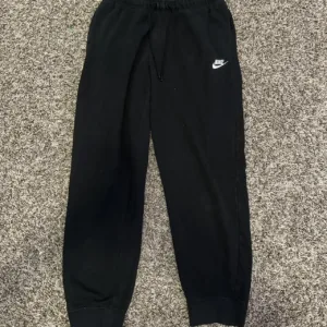 Nike Women's Black Joggers-tracksuits