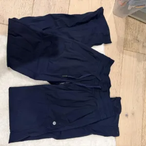 Lululemon Women's Navy and Black Joggers-tracksuits