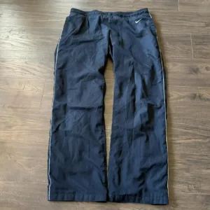 Nike Women's Black and Navy Joggers-tracksuits