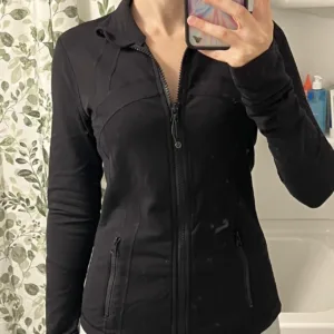 Lululemon Women's Black Jacket