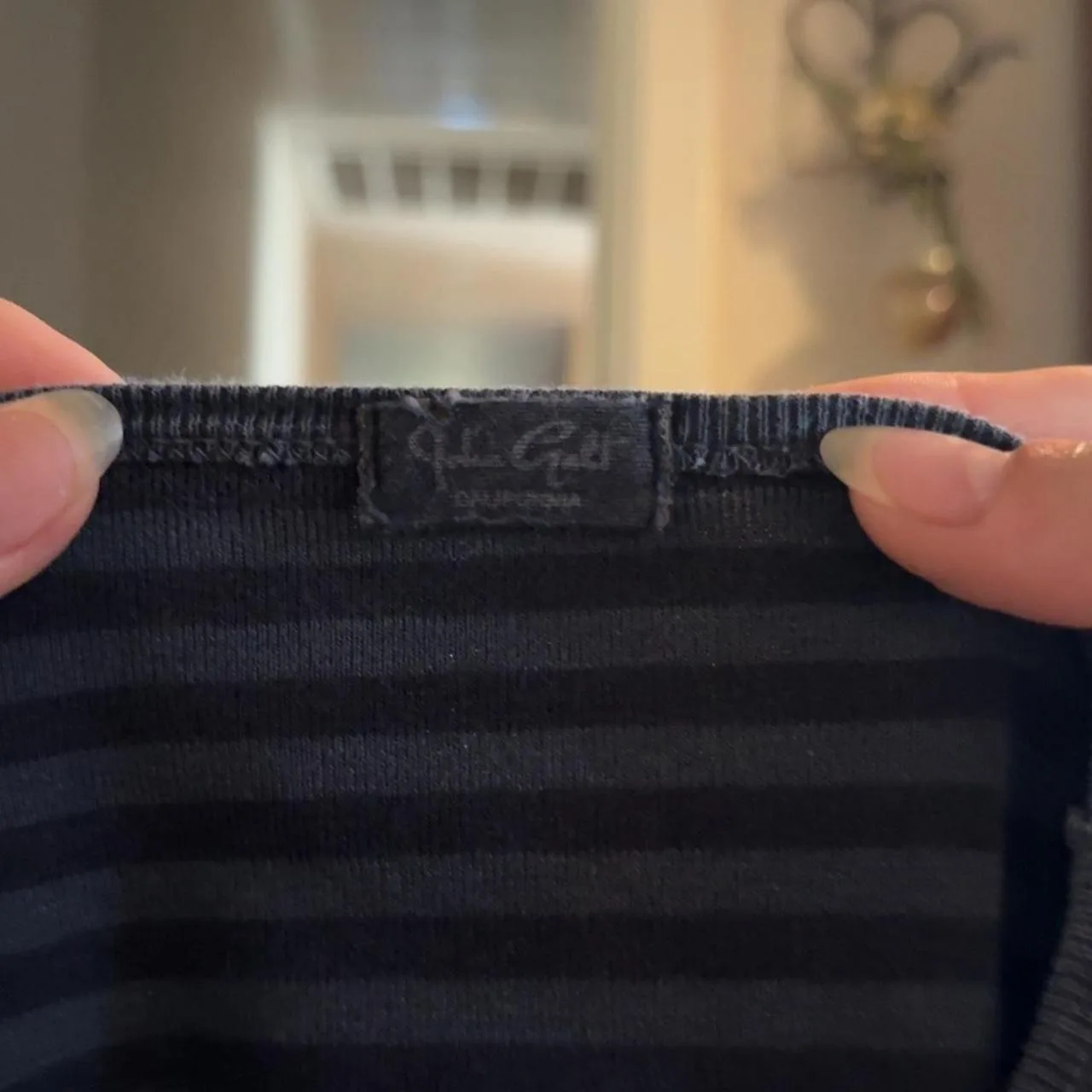 Brandy Melville Women's Grey and Navy Crop-top - Image 3