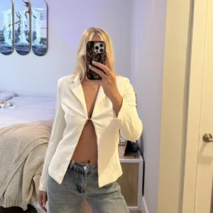 PrettyLittleThing Women's White Jacket