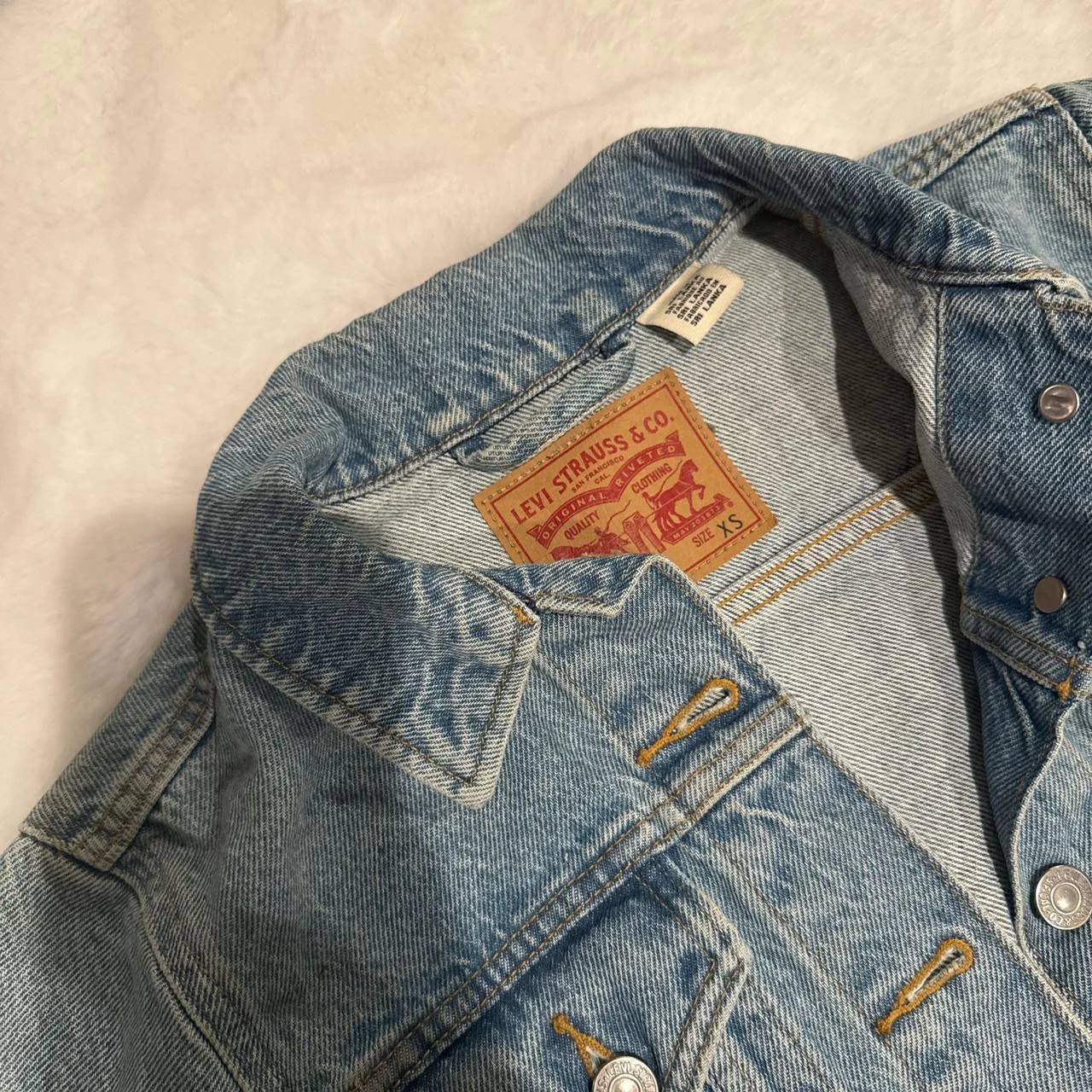 Levi's Women's Blue Jacket - Image 2