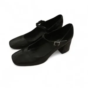Women's Black Footwear