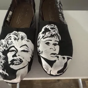 TOMS Women's Black and Grey Footwear