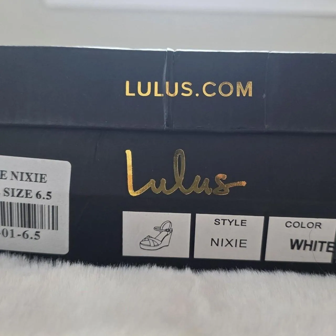Lulus Women's White and Tan Footwear - Image 3