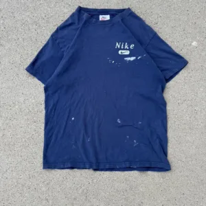Nike Men's Navy and Blue T-shirt