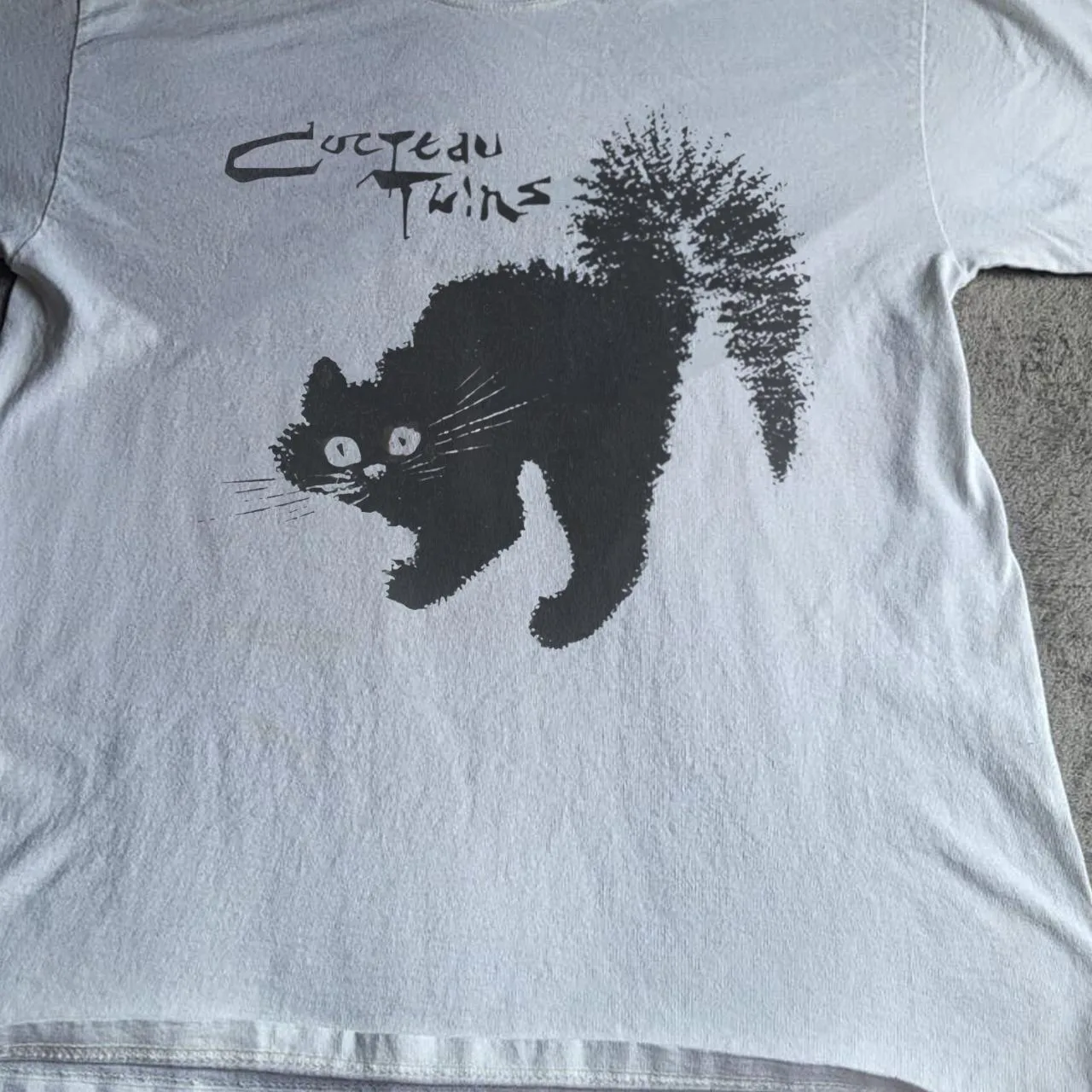 Gildan Men's White T-shirt - Image 2