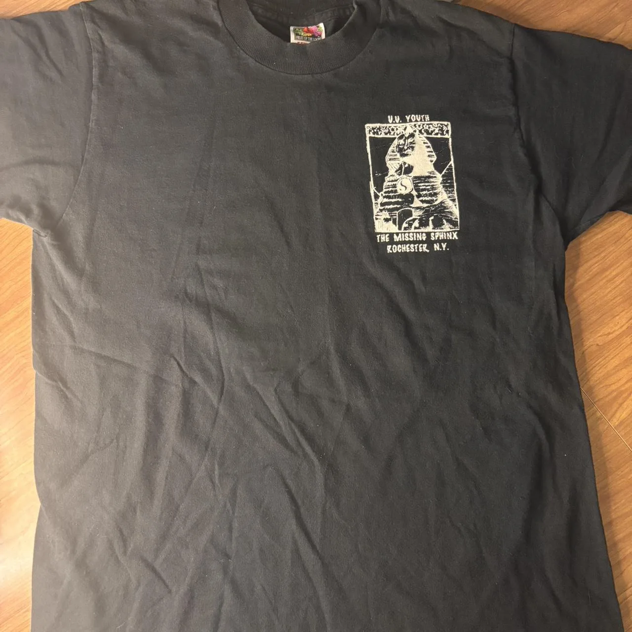 Fruit of the Loom Men's Black and Grey T-shirt - Image 3