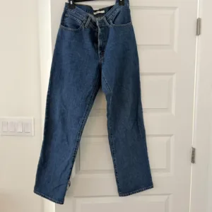 Levi's Women's Blue and Navy Jeans