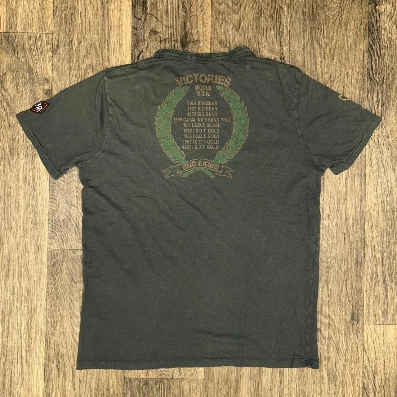 Men's Grey and Black T-shirt - Image 4