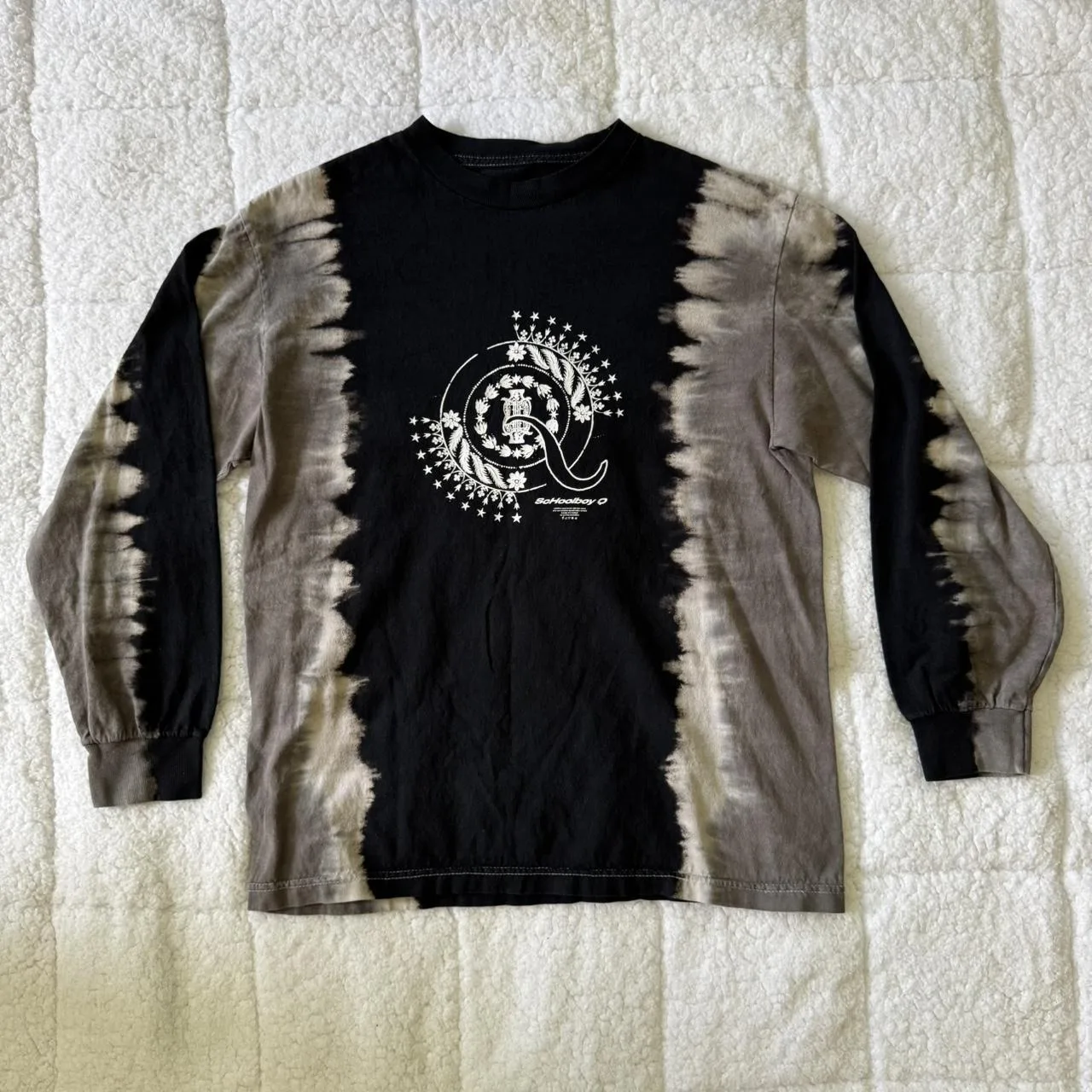 Men's Black and Grey T-shirt - Image 2