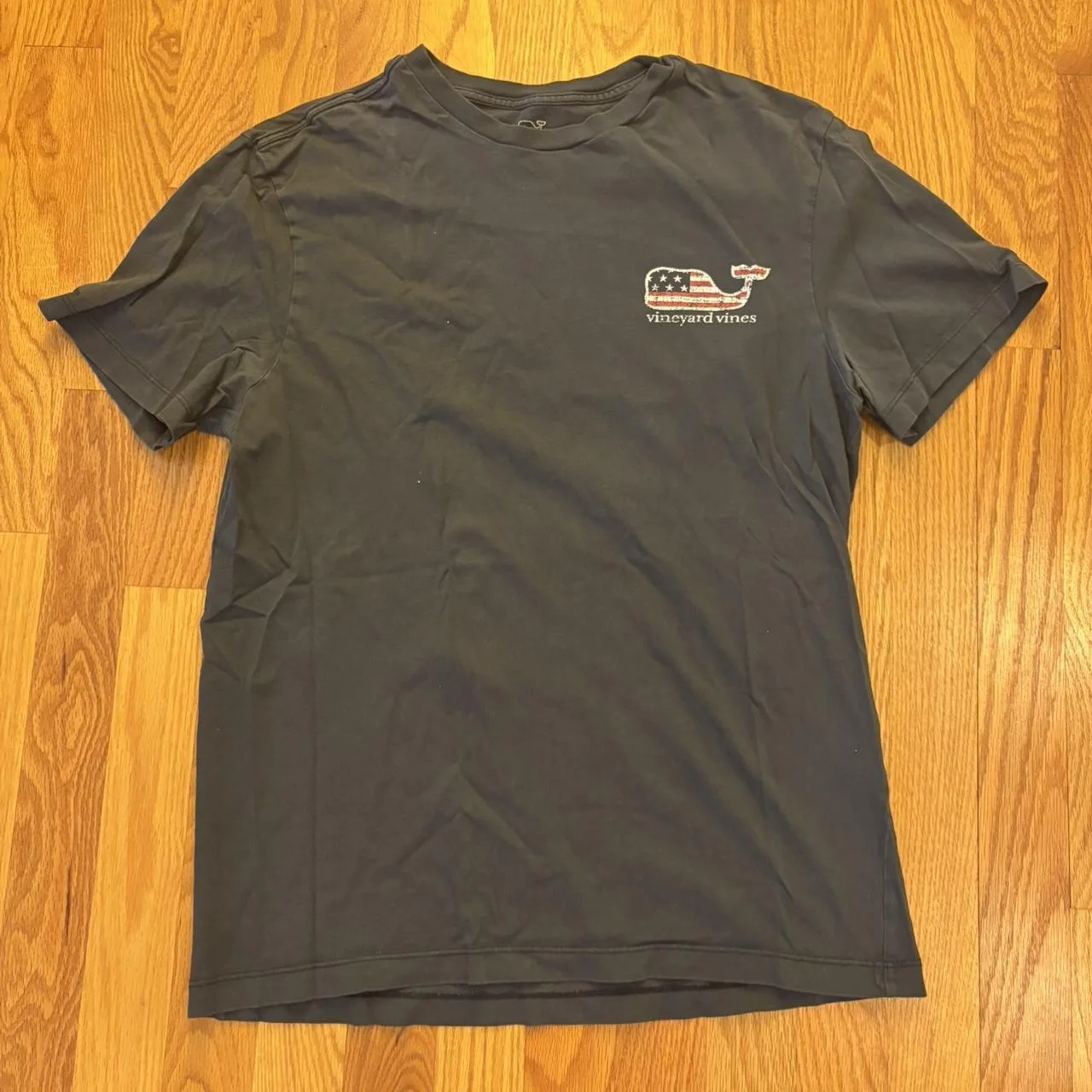 Vineyard Vines Men's Navy and Blue T-shirt