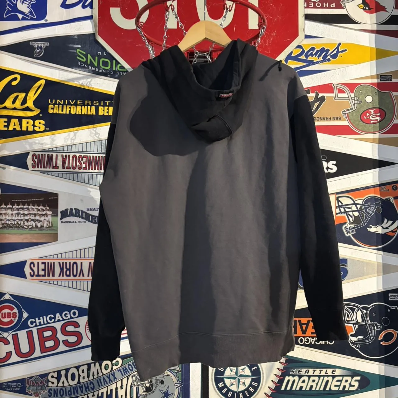 Dickies Men's Black and Grey Hoodie - Image 2