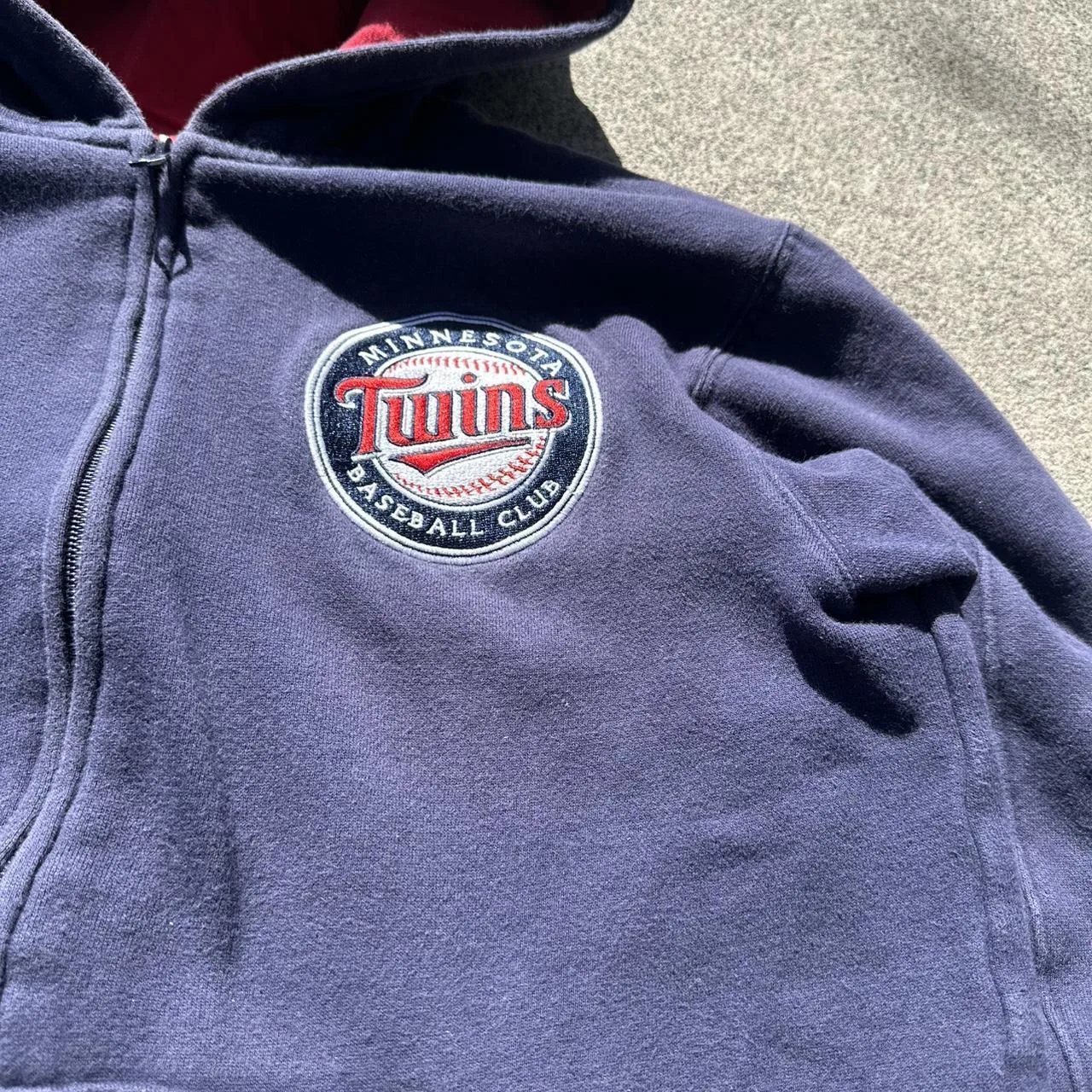 Twins Men's Navy Hoodie - Image 5