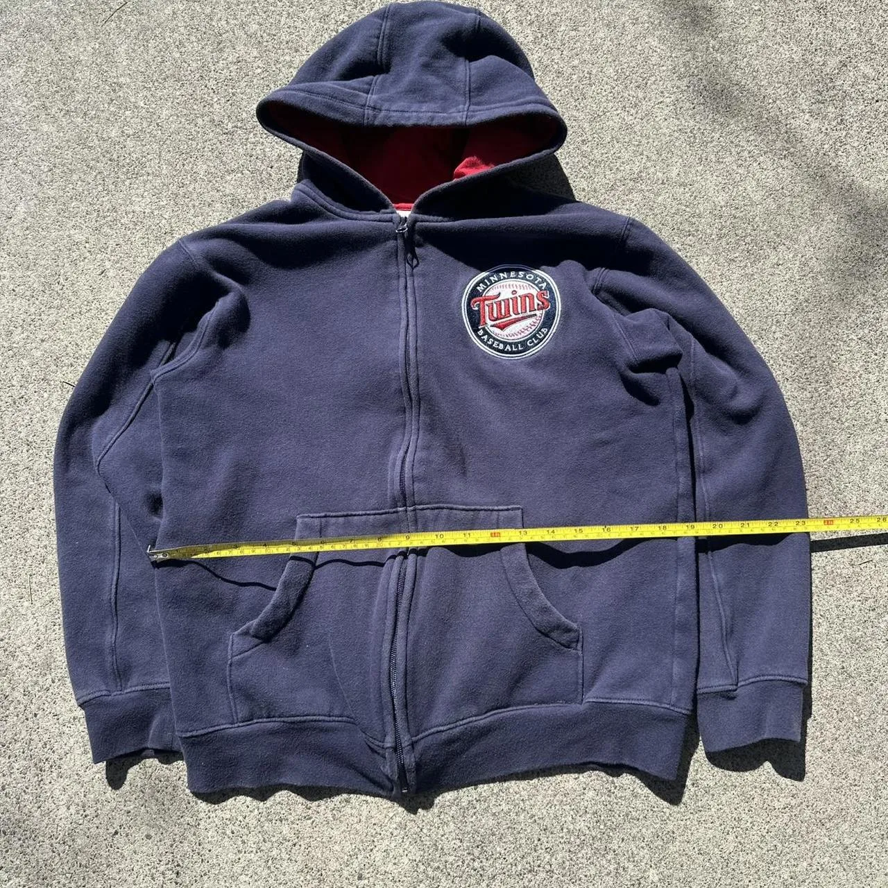 Twins Men's Navy Hoodie - Image 6