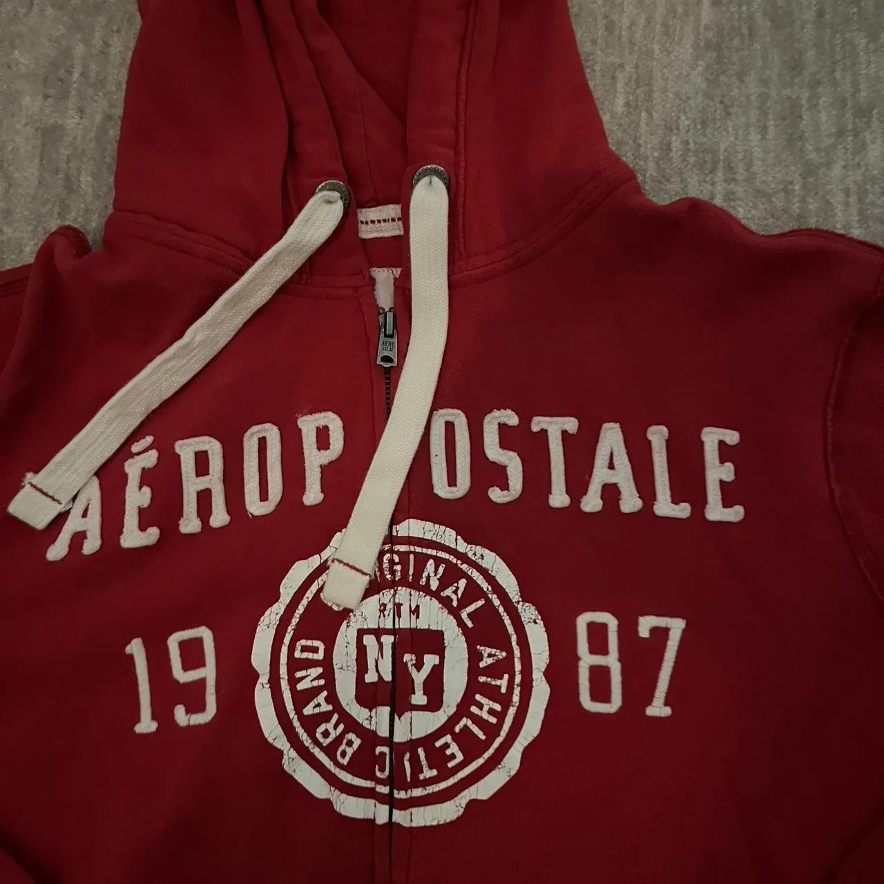 Aeropostale Men's Red and Burgundy Hoodie - Image 2