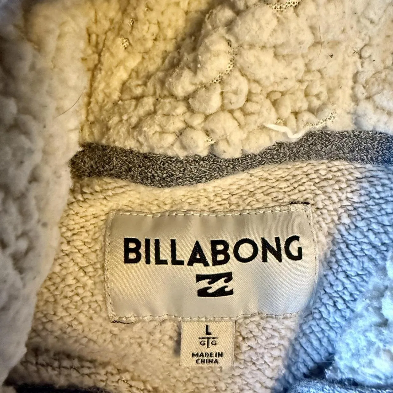 Billabong Men's Grey Hoodie - Image 3