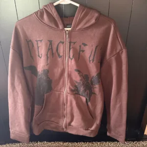 SHEIN Men's Brown and Burgundy Hoodie