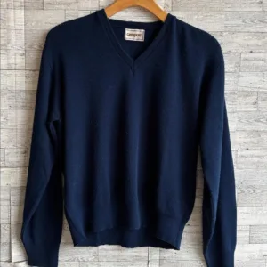 Vintage American Men's Blue Jumper