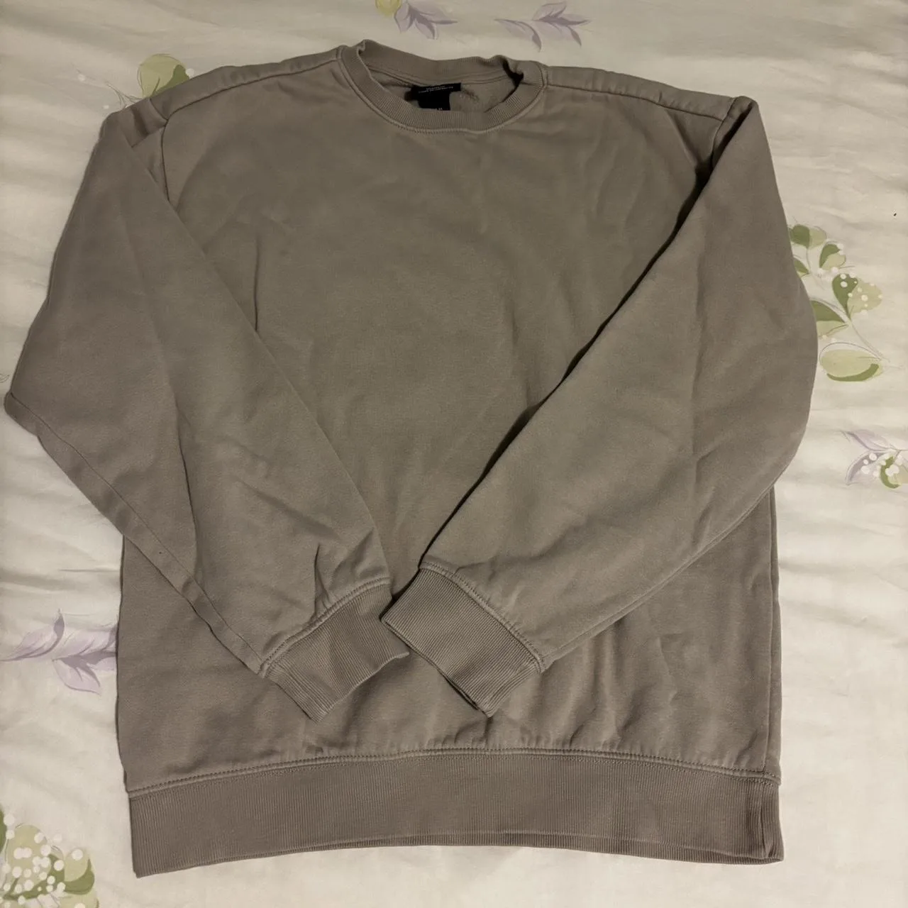 H&M Men's Grey and Brown Jumper - Image 2