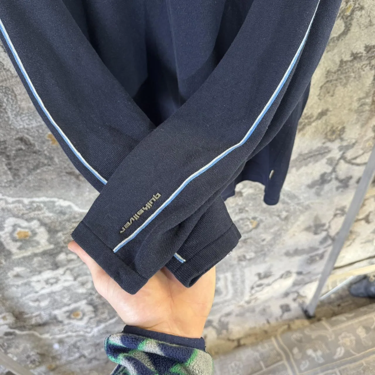 Quiksilver Men's Navy and Blue Jumper - Image 3