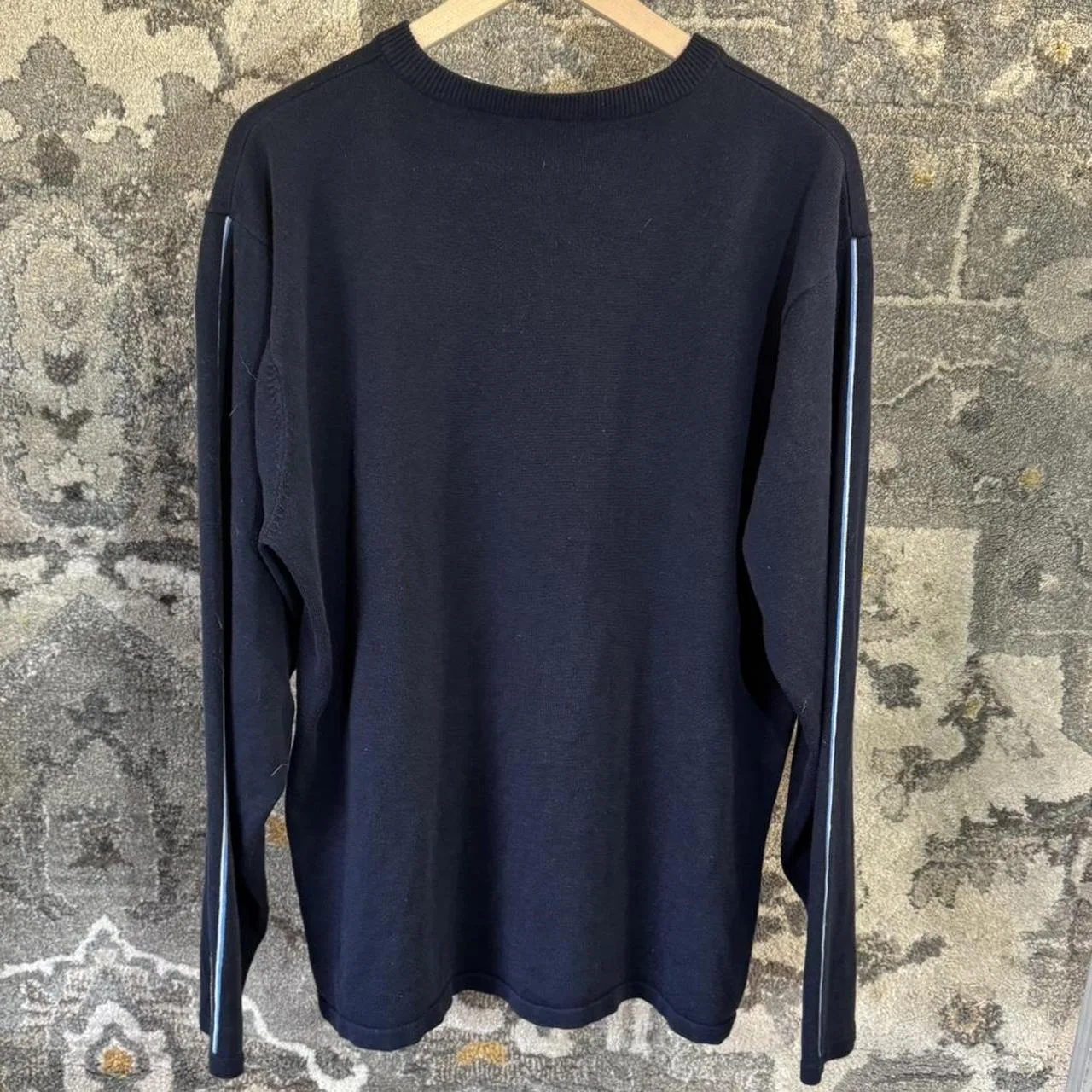 Quiksilver Men's Navy and Blue Jumper - Image 5