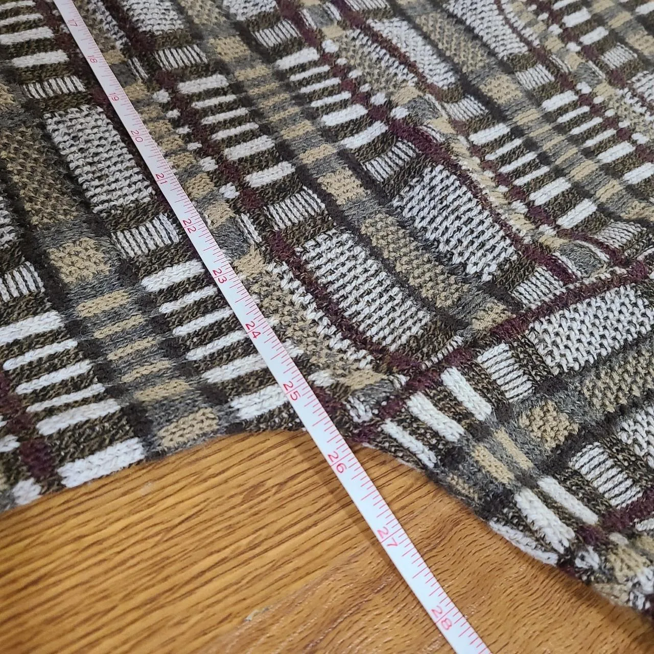 Coogi Men's Cream and Burgundy Jumper - Image 4