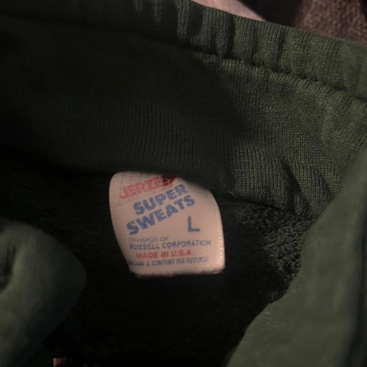 Disney Men's Green Jumper - Image 4