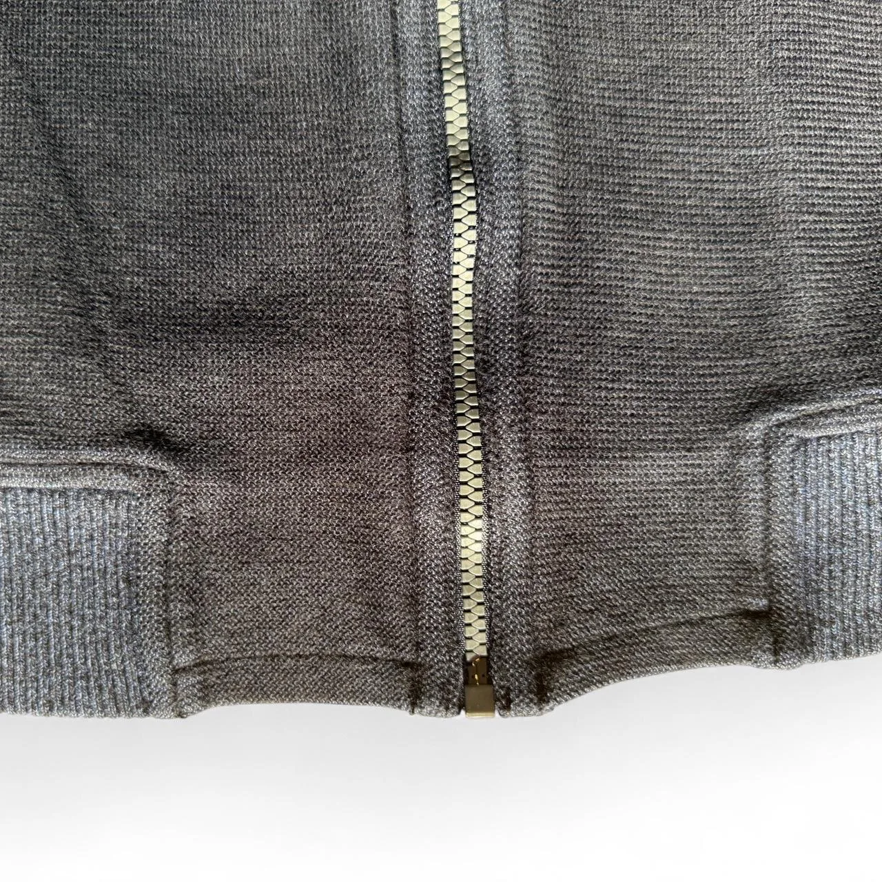 Tommy Bahama Men's Navy and Black Jumper - Image 3