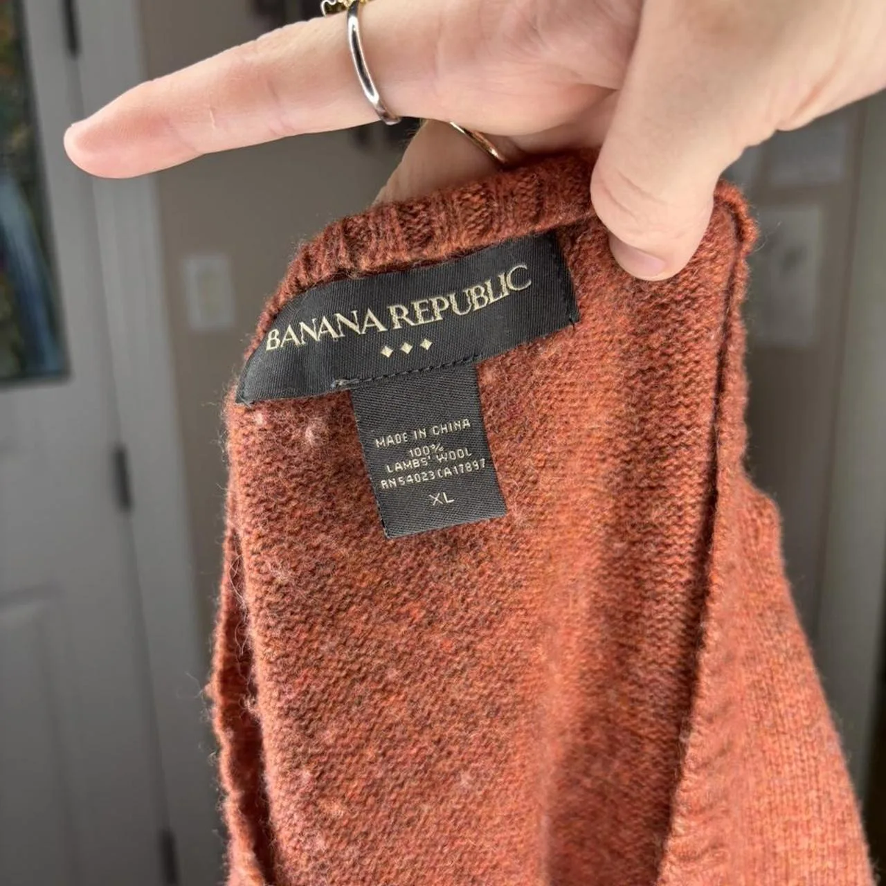 Banana Republic Men's Orange Jumper - Image 4