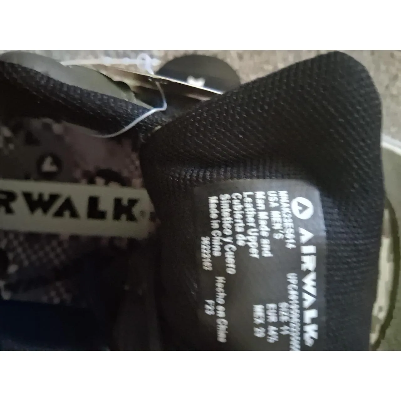 Airwalk Men's Slides - Image 3