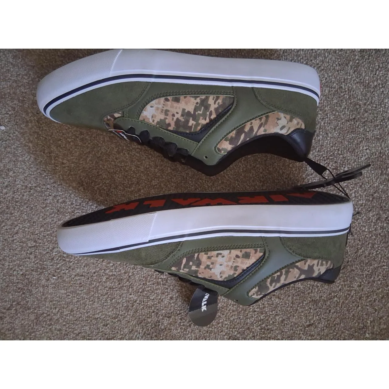 Airwalk Men's Slides - Image 4