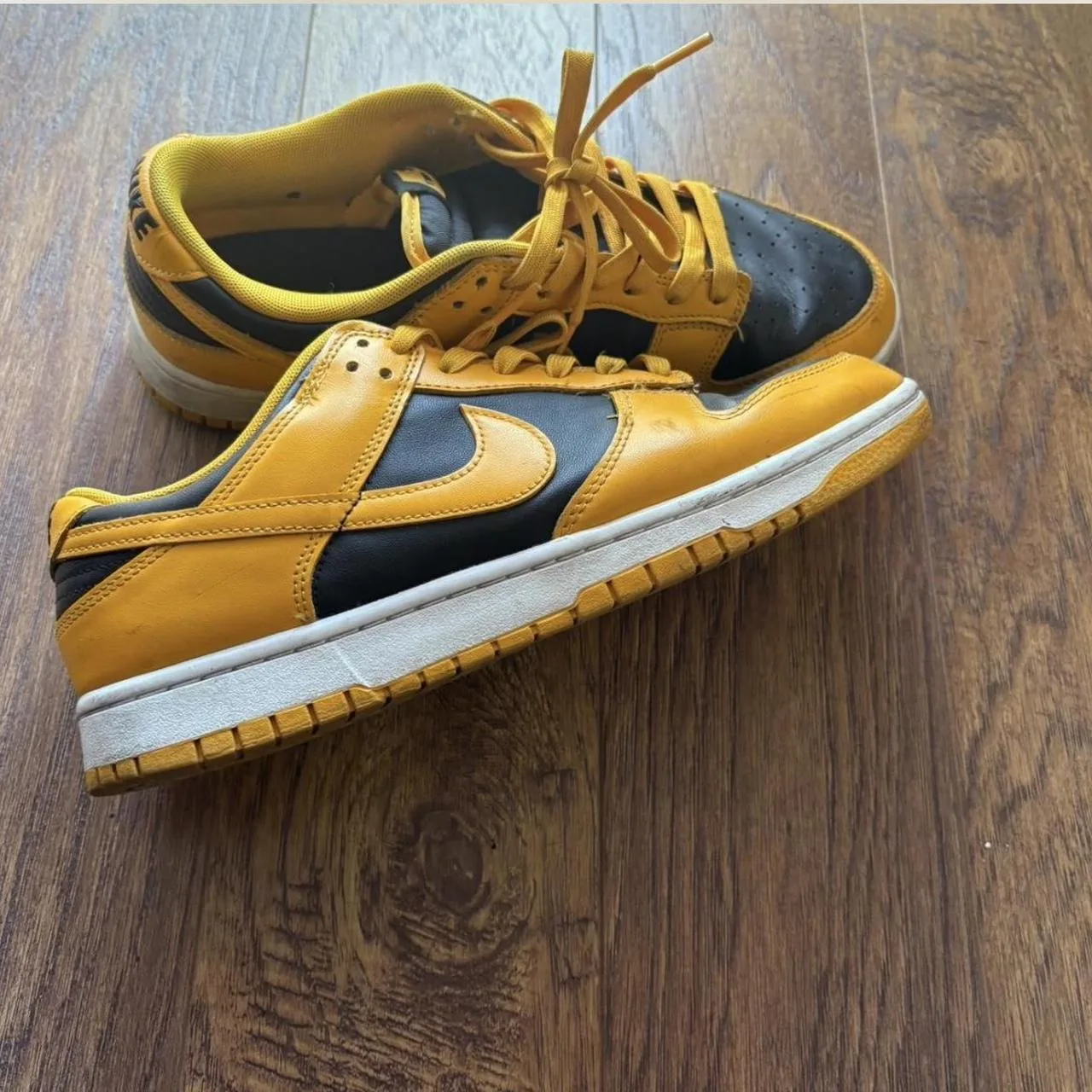 Nike Men's Yellow Trainers - Image 2