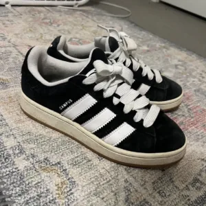 Adidas Men's Black and Navy Trainers