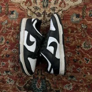 Nike Men's Black and White Trainers