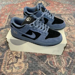 Supreme Men's Blue and Navy Trainers